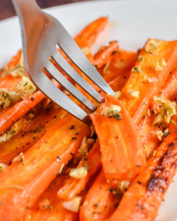 garlic roasted carrots