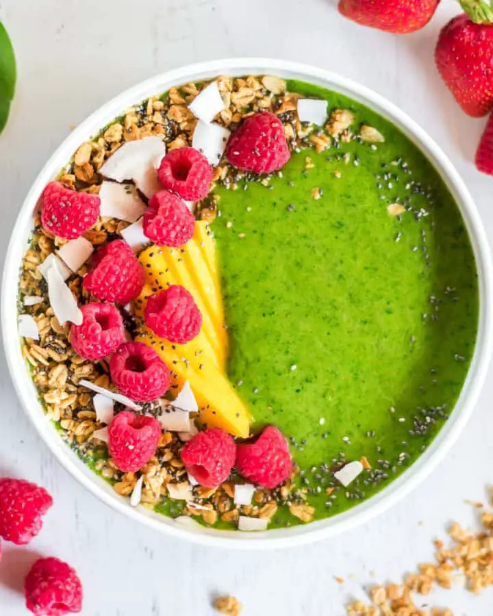 green smoothie bowl