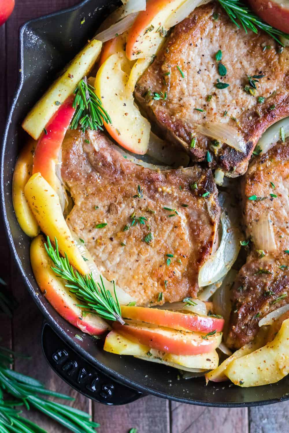 skillet pork chops and apples